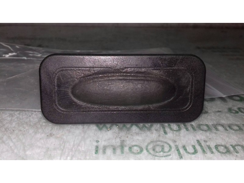 Recambio de maneta exterior porton para renault clio iv business referencia OEM IAM   PULSADOR MALETERO