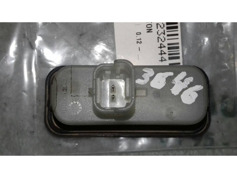 Recambio de maneta exterior porton para renault clio iv business referencia OEM IAM   PULSADOR MALETERO