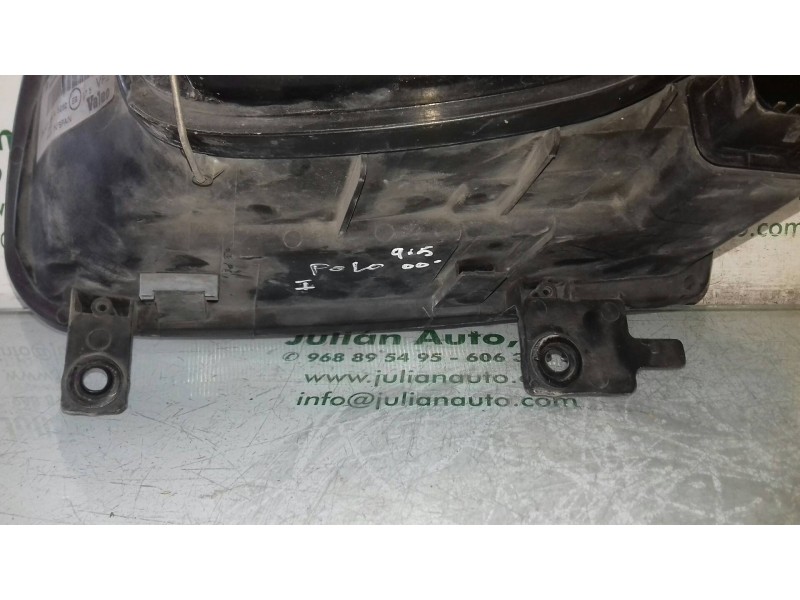 Recambio de faro izquierdo para volkswagen polo berlina (6n2) conceptline referencia OEM IAM 04HCR02APL5262  