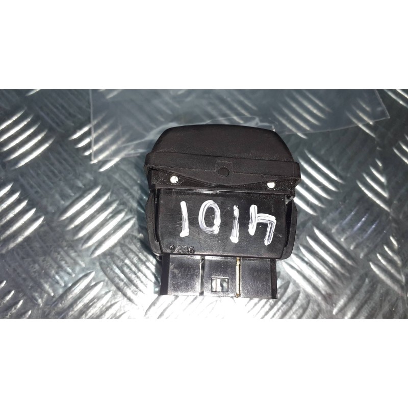 Recambio de mando elevalunas delantero derecho para citroen xsara picasso 1.6 hdi 90 exclusive referencia OEM IAM E30607 CONECTO