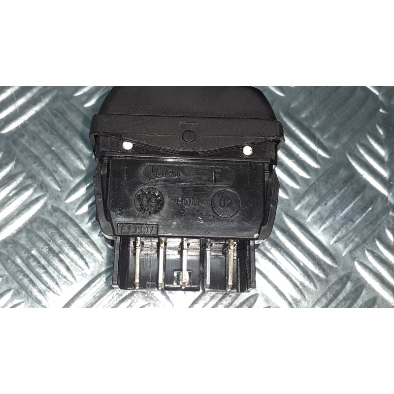 Recambio de mando elevalunas delantero derecho para citroen xsara picasso 1.6 hdi 90 exclusive referencia OEM IAM E30607 CONECTO