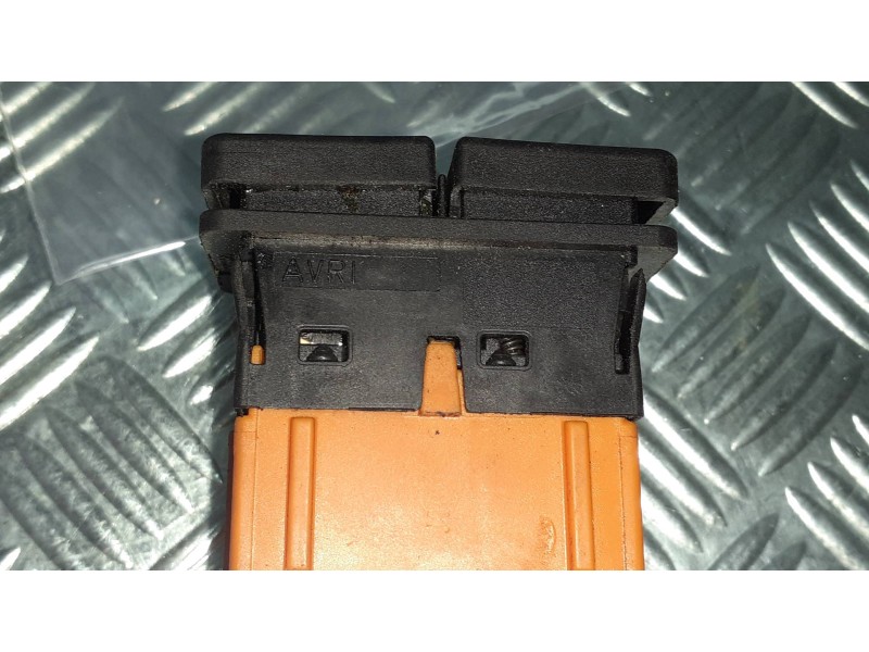 Recambio de mando elevalunas delantero izquierdo para citroen xsara picasso 1.6 hdi 90 exclusive referencia OEM IAM  CONECTOR 8 