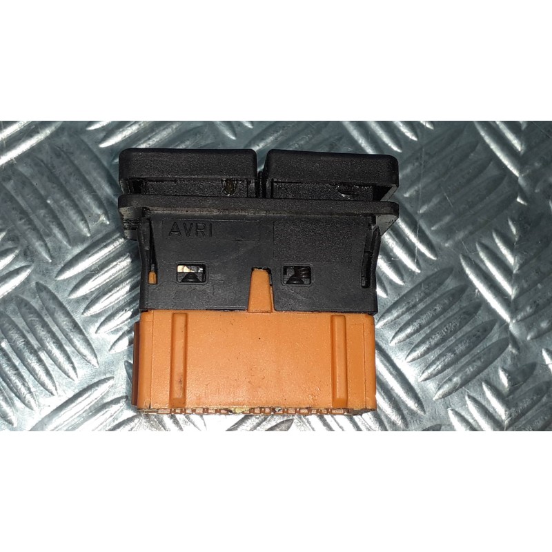 Recambio de mando elevalunas delantero izquierdo para citroen xsara picasso 1.6 hdi 90 exclusive referencia OEM IAM  CONECTOR 8 