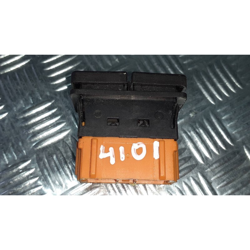 Recambio de mando elevalunas delantero izquierdo para citroen xsara picasso 1.6 hdi 90 exclusive referencia OEM IAM  CONECTOR 8 