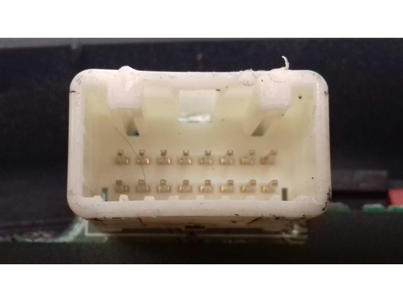 Recambio de sistema audio / radio cd para peugeot 4007 business line referencia OEM IAM 8002A139XA 3852862 VISTEON