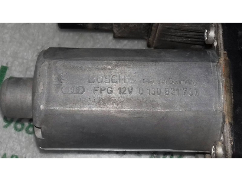 Recambio de motor elevalunas trasero izquierdo para skoda octavia berlina (1z3) tour referencia OEM IAM 0130821733 104419302 BOS