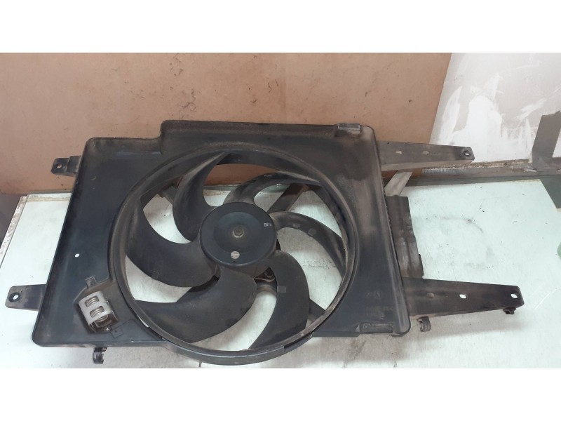 Recambio de electroventilador para alfa romeo 166 2.0 16v cat referencia OEM IAM 8240143  CONECTOR 2 PINES