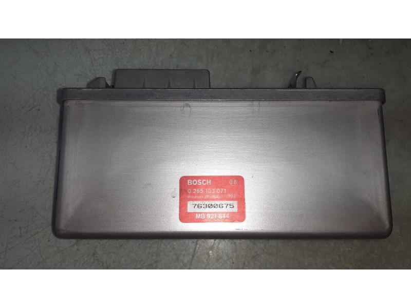 Recambio de centralita motor uce para mitsubishi eclipse (d30) gs climatizado referencia OEM IAM 0265103071 76300675 MB921844