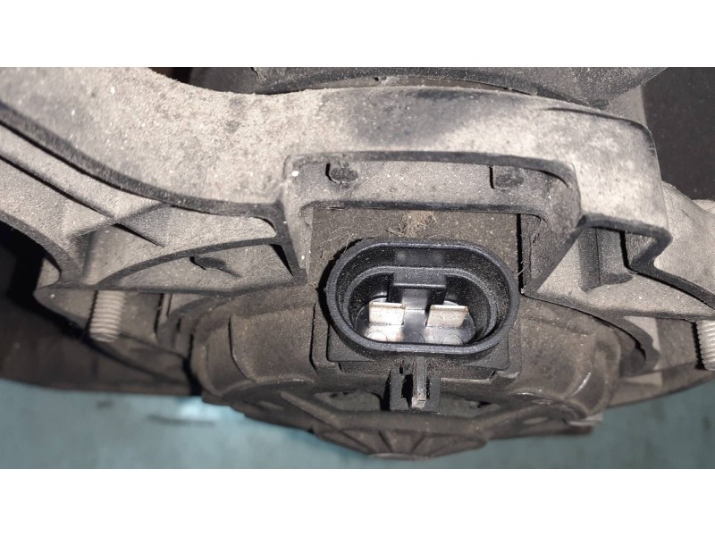 Recambio de electroventilador para alfa romeo 166 2.0 16v cat referencia OEM IAM 8240143  CONECTOR 2 PINES