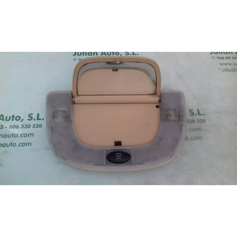 Recambio de luz interior para mercedes-benz clase c (w203) berlina 200 cdi (203.004) referencia OEM IAM A2208200301 ULO3730 TRAS