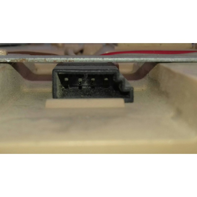 Recambio de luz interior para mercedes-benz clase c (w203) berlina 200 cdi (203.004) referencia OEM IAM A2208200301 ULO3730 TRAS