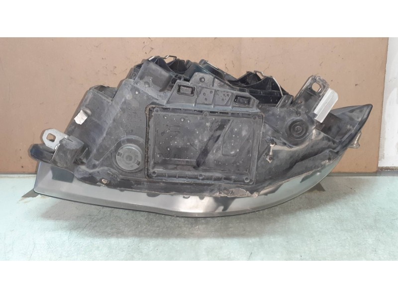 Recambio de faro derecho para bmw serie 1 berlina (e81/e87) 118d referencia OEM IAM 63127193388 10019510 69244949