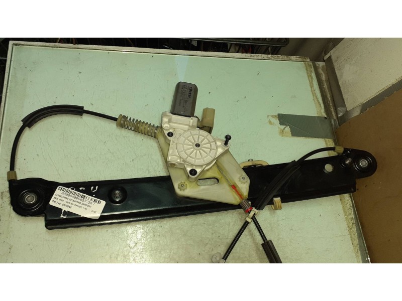Recambio de elevalunas delantero derecho para bmw serie 1 berlina (e81/e87) 118d referencia OEM IAM 6978846 7165596 ELECTRICO