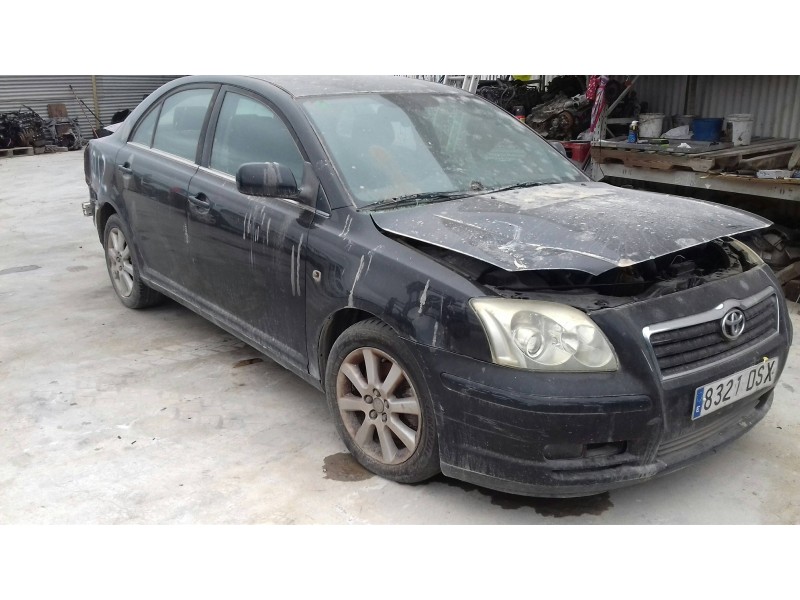 toyota avensis berlina (t25) del año 2005
