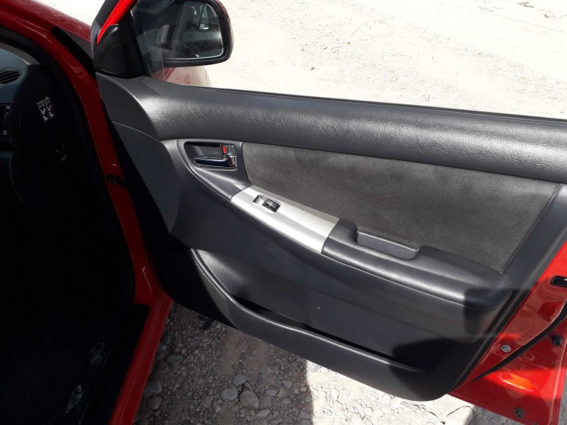 toyota corolla (e12) del año 2004