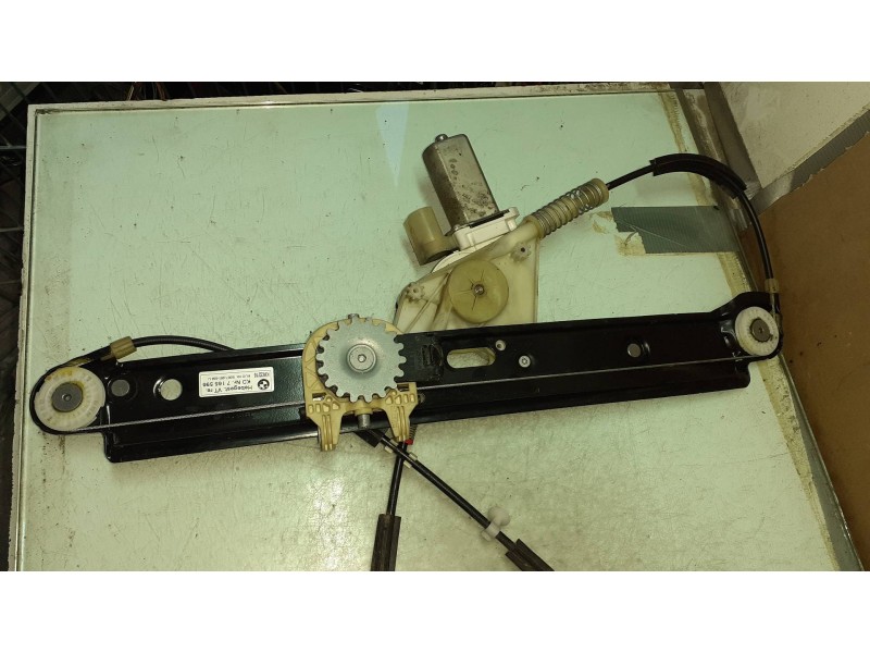 Recambio de elevalunas delantero derecho para bmw serie 1 berlina (e81/e87) 118d referencia OEM IAM 6978846 7165596 ELECTRICO