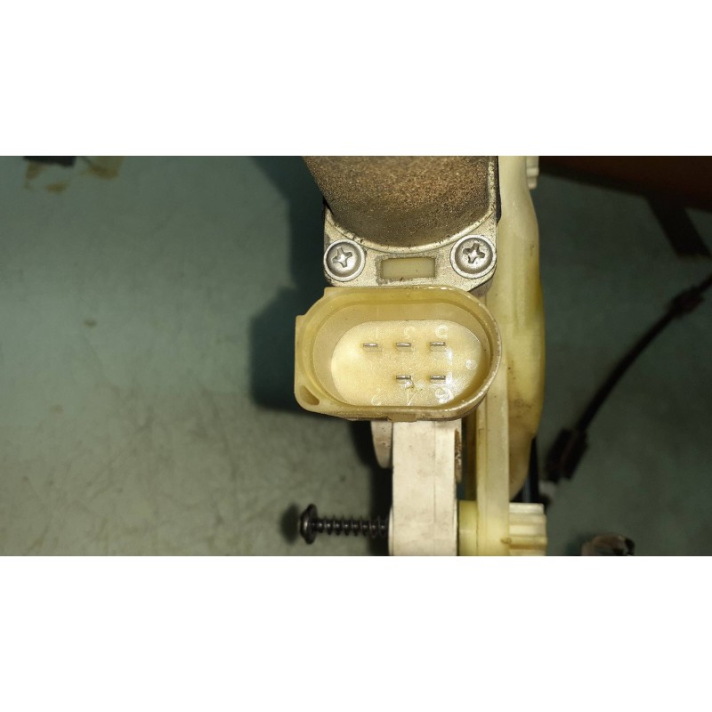 Recambio de elevalunas delantero derecho para bmw serie 1 berlina (e81/e87) 118d referencia OEM IAM 6978846 7165596 ELECTRICO