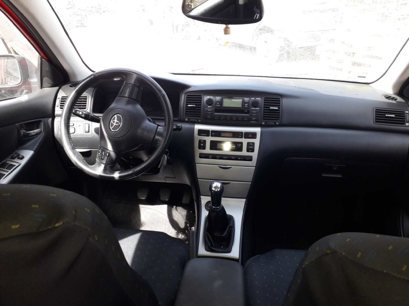 toyota corolla (e12) del año 2004