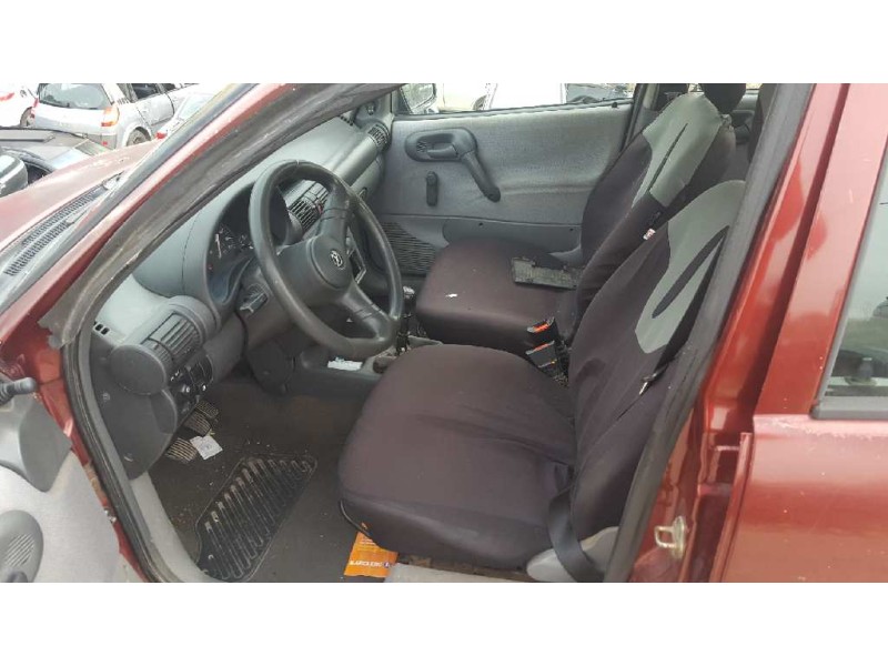 opel corsa b del año 1996