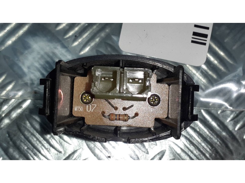 Recambio de interruptor para daewoo matiz cd referencia OEM IAM XG22H CONECTORES 2 PINES SECURITY