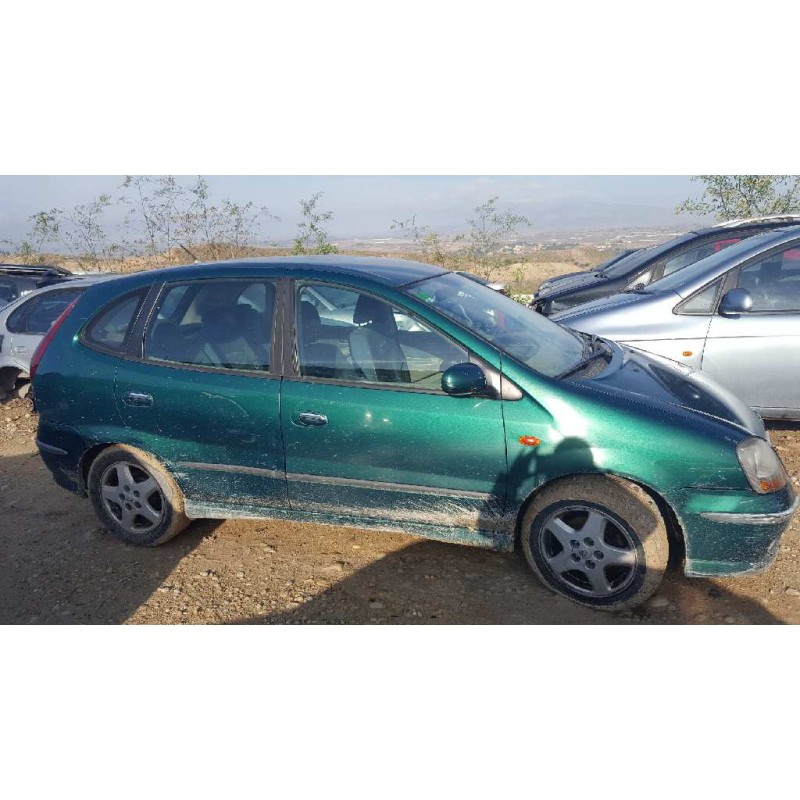 nissan almera tino (v10m) del año 2000