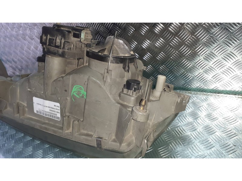 Recambio de faro izquierdo para nissan primera berlina (p11) 2.0 navigation referencia OEM IAM   
