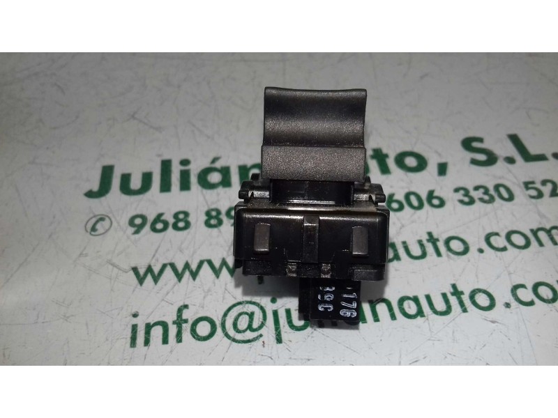 Recambio de mando elevalunas delantero derecho para renault scenic iii dynamique referencia OEM IAM 809600018R  
