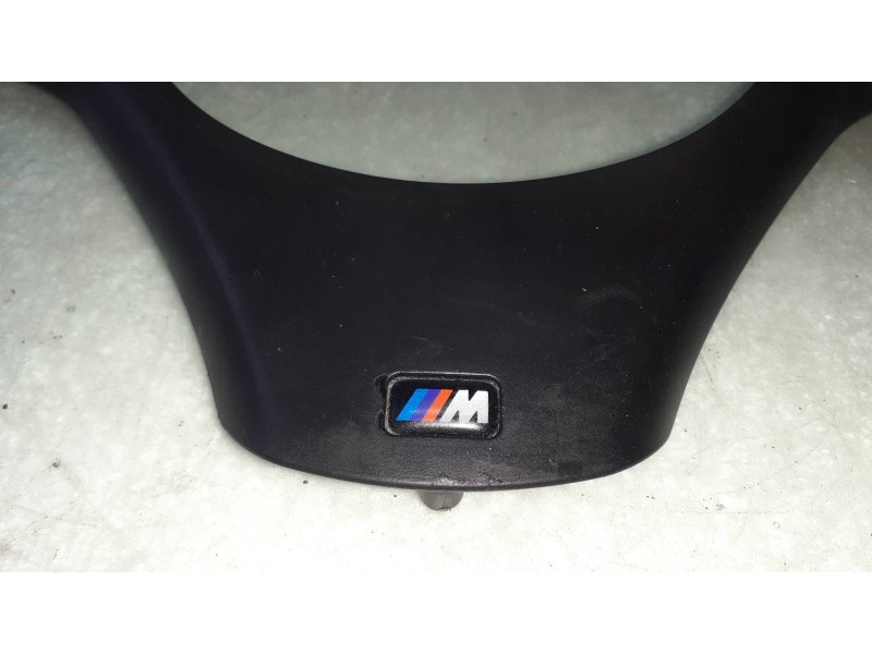 Recambio de moldura para bmw serie 1 berlina (e81/e87) 118d referencia OEM IAM 305579120239  VOLANTE