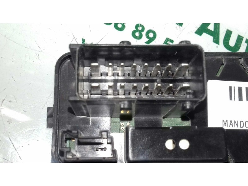 Recambio de mando elevalunas delantero izquierdo para citroen ds3 style referencia OEM IAM   