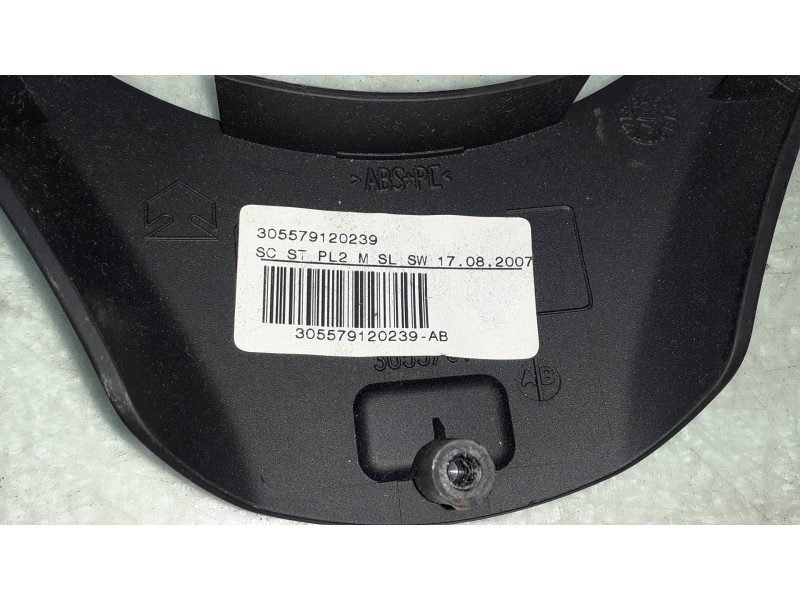 Recambio de moldura para bmw serie 1 berlina (e81/e87) 118d referencia OEM IAM 305579120239  VOLANTE