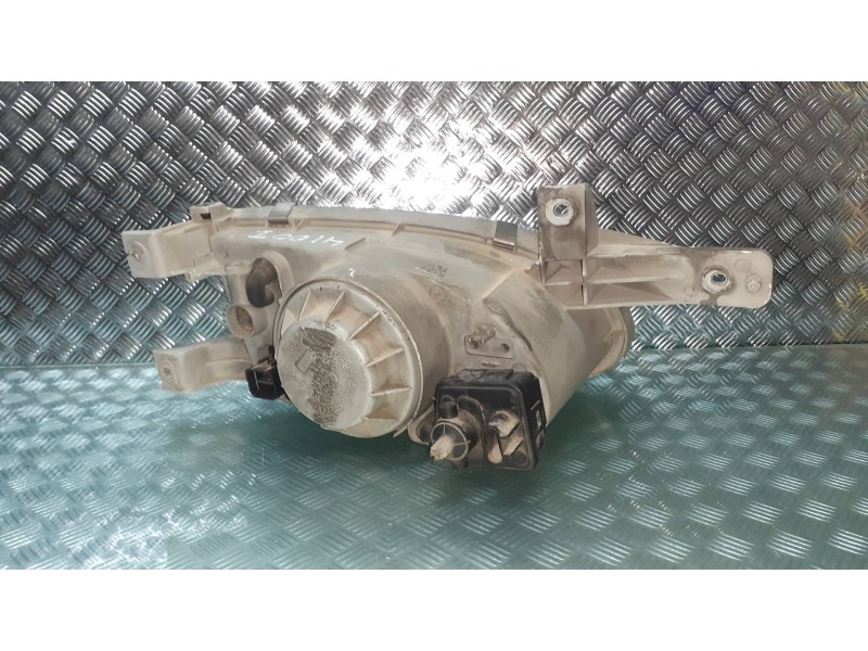 Recambio de faro izquierdo para hyundai accent (x3) 1.3 ls referencia OEM IAM 1010896  