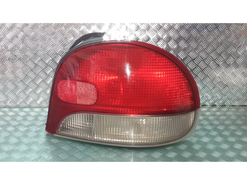 Recambio de piloto trasero derecho para hyundai accent (x3) 1.3 ls referencia OEM IAM 082211932RB  