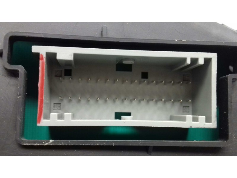 Recambio de cuadro instrumentos para renault megane ii berlina 5p confort authentique referencia OEM IAM 8200306552  