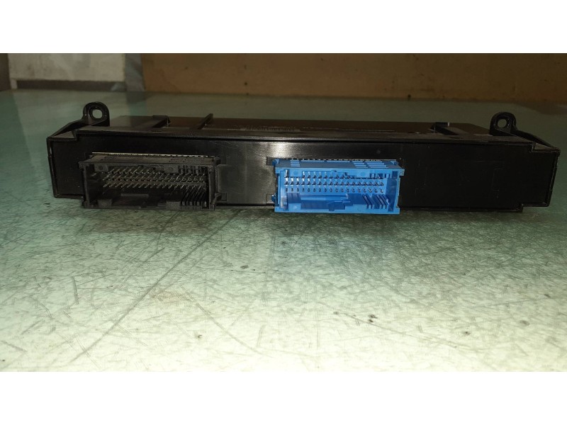 Recambio de modulo electronico para bmw serie 1 berlina (e81/e87) 118d referencia OEM IAM 61359176878 6135917687801 532398245