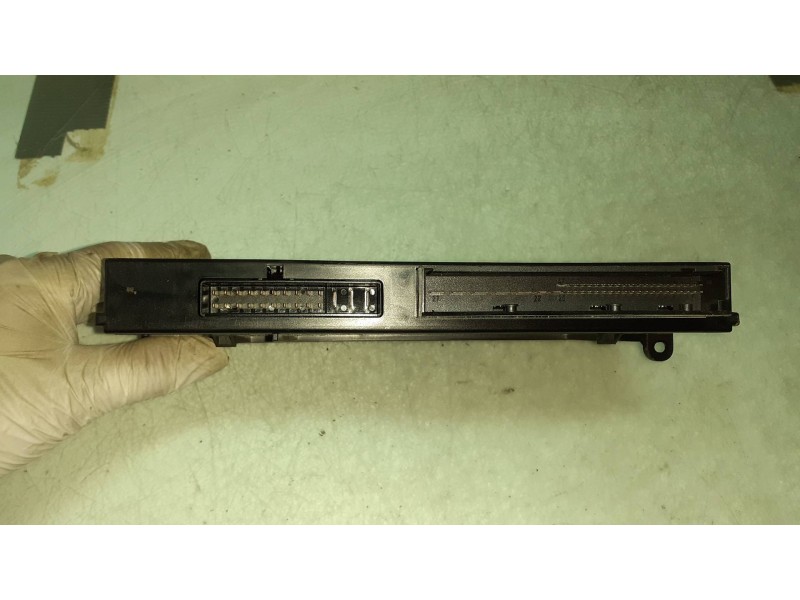 Recambio de modulo electronico para bmw serie 1 berlina (e81/e87) 118d referencia OEM IAM 61359176878 6135917687801 532398245