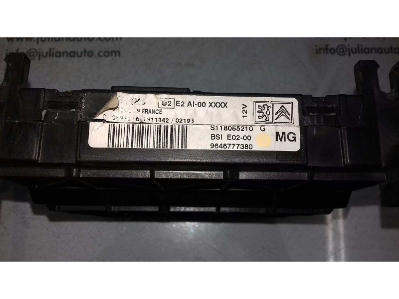 Recambio de caja reles / fusibles para peugeot 206 berlina xt referencia OEM IAM 9646777380 BSI E02 00 MG