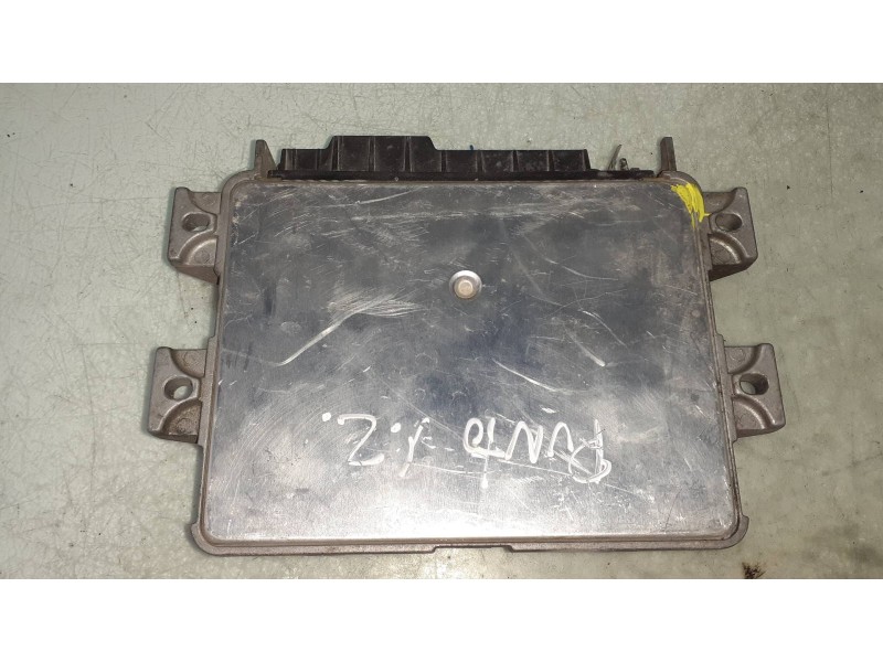 Recambio de centralita motor uce para fiat punto berl. (176) 75 el referencia OEM IAM 46439052 6160021809 MAGNETI MARELLI