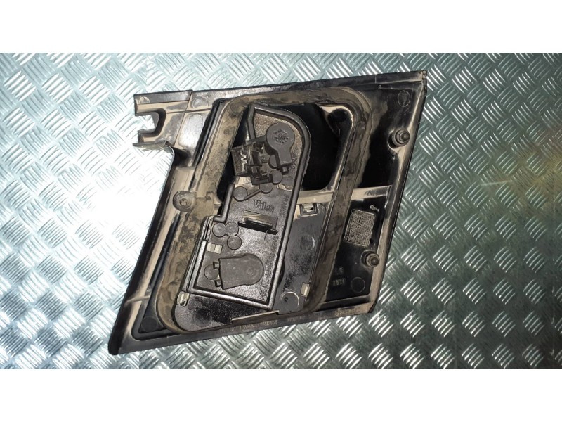 Recambio de piloto trasero izquierdo interior para nissan primera berlina (p11) 2.0 navigation referencia OEM IAM 23070102  