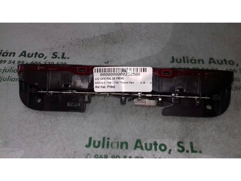 Recambio de luz central de freno para nissan x-trail (t30) titanium pack referencia OEM IAM P1842  2 PINES