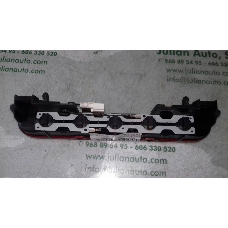 Recambio de luz central de freno para nissan x-trail (t30) titanium pack referencia OEM IAM P1842  2 PINES