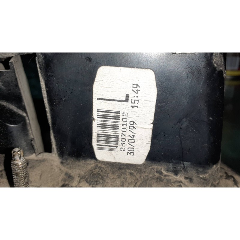 Recambio de piloto trasero izquierdo interior para nissan primera berlina (p11) 2.0 navigation referencia OEM IAM 23070102  