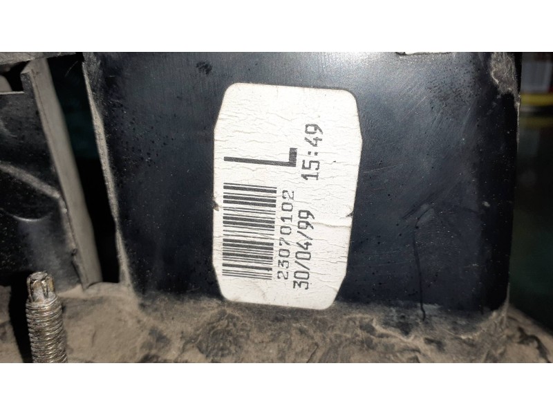 Recambio de piloto trasero izquierdo interior para nissan primera berlina (p11) 2.0 navigation referencia OEM IAM 23070102  