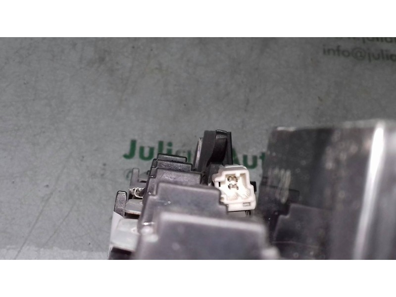 Recambio de luz central de freno para nissan x-trail (t30) titanium pack referencia OEM IAM P1842  2 PINES