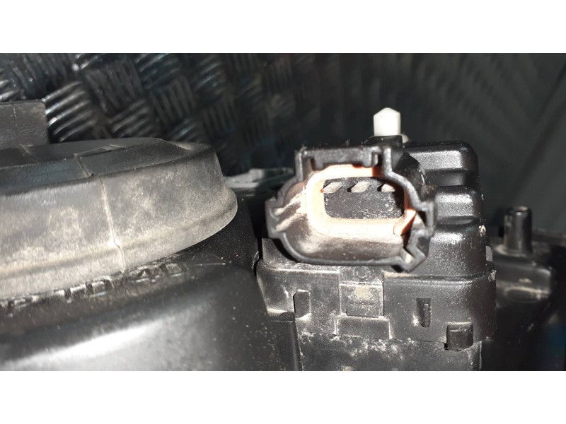 Recambio de faro izquierdo para nissan almera (n16/e) line up referencia OEM IAM 89004856 08H42 26026BN011