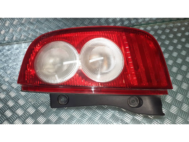 Recambio de piloto trasero derecho para nissan micra (k12e) acenta referencia OEM IAM   