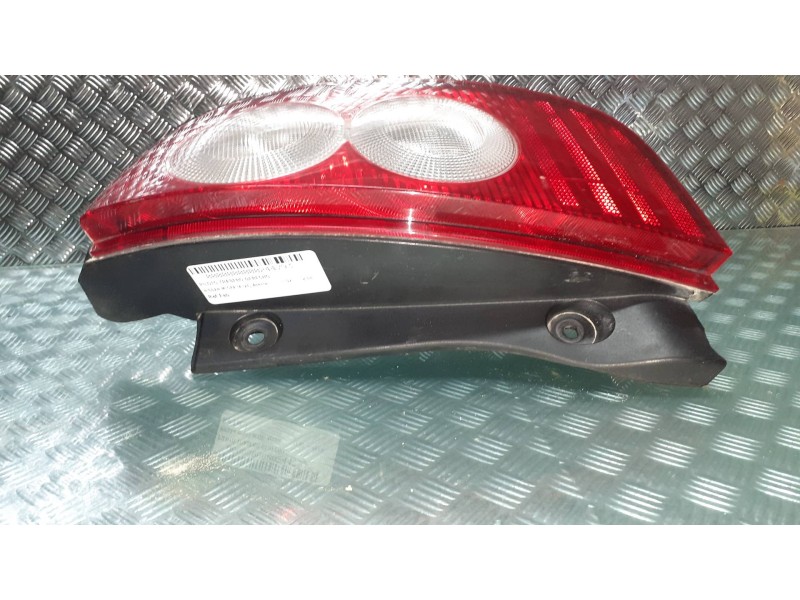 Recambio de piloto trasero derecho para nissan micra (k12e) acenta referencia OEM IAM   