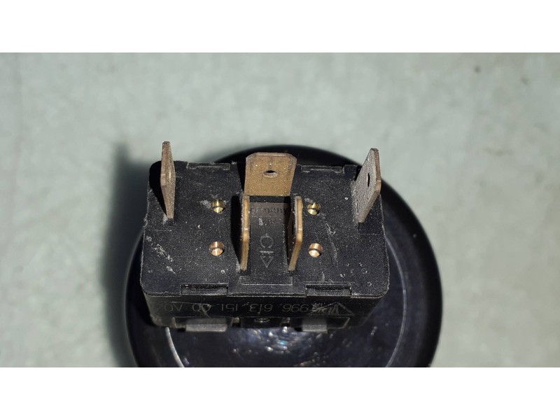 Recambio de mando elevalunas delantero derecho para porsche boxster (typ 986) 2.5 cat referencia OEM IAM 99661315100  CONECTOR 5