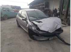 peugeot 206 berlina del año 2000 2