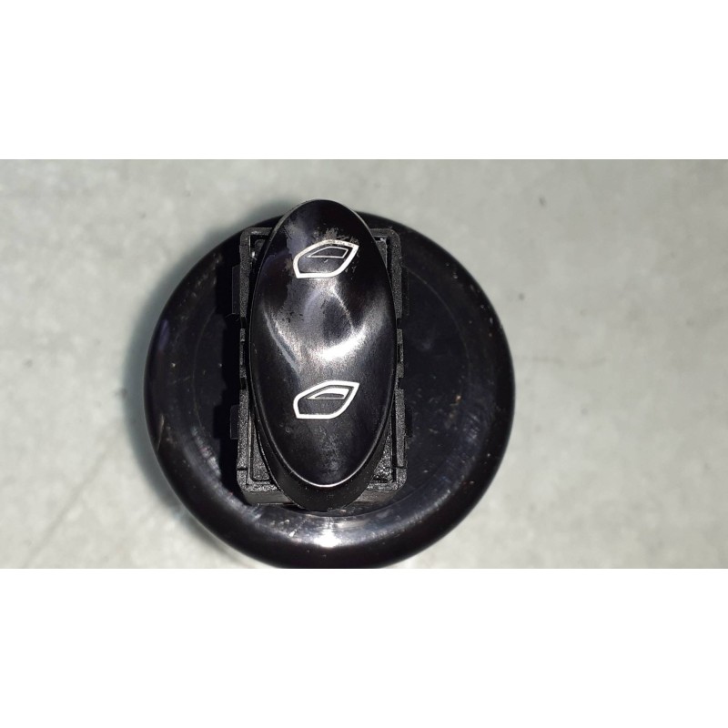 Recambio de mando elevalunas delantero derecho para porsche boxster (typ 986) 2.5 cat referencia OEM IAM 99661315100  CONECTOR 5