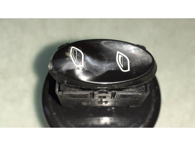 Recambio de mando elevalunas delantero derecho para porsche boxster (typ 986) 2.5 cat referencia OEM IAM 99661315100  CONECTOR 5